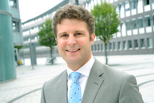 Prof. Dr. Christian Ringle Prof. Dr. Christian Ringle