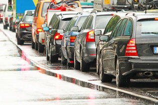 'Elektromobilität ist ein Katalysator auf dem Weg hin zu einem veränderten Mobilitätsverständnis', sagt Heike Flämig, Professorin am Institut für Verkehrsplanung und Logistik der Technischen Universität Hamburg (TUHH). 'Elektromobilität ist ein Katalysator auf dem Weg hin zu einem veränderten Mobilitätsverständnis', sagt Heike Flämig, Professorin am Institut für Verkehrsplanung und Logistik der Technischen Universität Hamburg (TUHH).