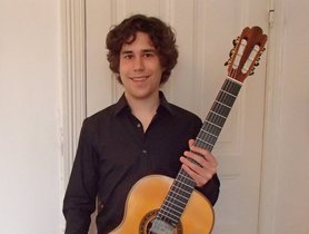 Das Gitarrenspiel ist die Leidenschaft von Jochen Brückner.