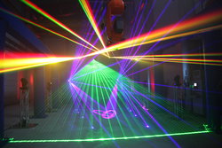 Mit einer großen Lasershow wurde das LZN eingeweiht.
