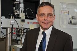 Prof. Dr.-Ing. habil. Bodo Fiedler ist neuer Leiter des Instituts für Kunststoffe und Verbundwerkstoffe.
