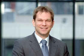 Ingomar Kelbassa, Professor für die Industrialisierung smarter Werkstoffe an der TU Hamburg und Institutsleiter der Fraunhofer-Einrichtung für Additive Produktionstechnologien IAPT.