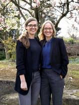 Die traceless-Gründerinnen Johanna Baare (links) und Dr. Anne Lamp.