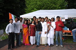 Indische Studierende der India Students Association beim Sommerfest der TUHH 2009.