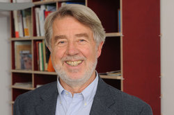 Professor Dr. Michael Hutter