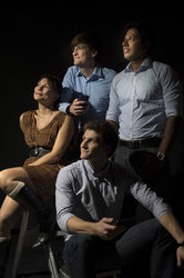 brightup-Team: Maximilian Schmiedel (unten), Ana Cristina Aguero, Sebastiena Rösch, Kiran Joseph (v.ln.r.)