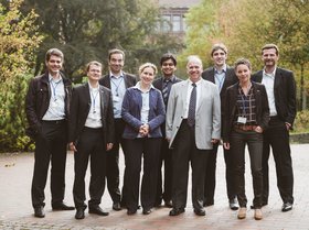 BASF und TUHH Team beim Treffen in Hamburg mit internationalen Experten sowie TUHH-Professorin Irina Smirnova (4.v.l) und Dr. Marc Fricke (2.v.l.), BASF Polyurethanes GmbH 