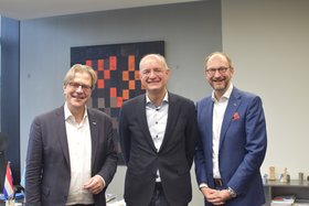 v.l.n.r.: TUHH-Präsident Ed Brinksma, Bürgermeister von Enschede Onno van Veldhuizen und Präsidialbereichsleiter Ralf Grote.