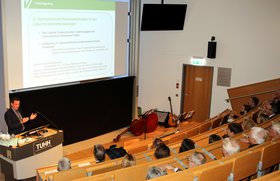 Dr.-Ing. Oliver Lüdtke sprach in seiner Antrittsvorlesung über die Produktion nachhaltiger Biokraftstoffe.