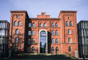 Hauptgebäude der Technischen Universität Hamburg.