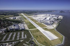 In the "Green Operation of Future Aviation" project, the HZG, Hamburg University of Technology and Airbus are developing a concept for the cost-effective and efficient supply of hydrogen to the Hamburg-Finkenwerder production site.