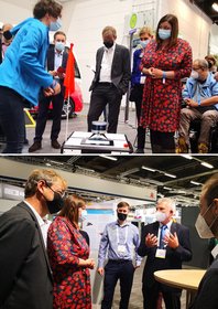 Wissenschaftssenatorin Katharina Fegebank und TU-Präsident Andreas Timm-Giel besichtigen Innovationen der TU Hamburg für die Zukunft der Mobilität.