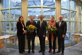 From left to right: Professor Irina Smirnova (TU Vice President for Research), Professor Wolfgang Kersten (New TU Vice President for Teaching), Professor Andreas Timm-Giel (President of TU Hamburg), Professor Kerstin Kuchta (outgoing TU Vice President for Teaching), Arne Burda (Chancellor of TU Hamburg). Photo: TU Hamburg&nbsp;