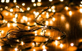 LED fairy lights consume about six times less electricity than fairy lights with incandescent bulbs. Photo: Canva