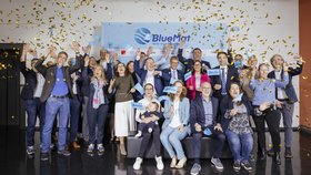 Das erfolgreiche BlueMat-Team mit TU Hamburg-Präsidium, Senatorin und Staatsrätin.